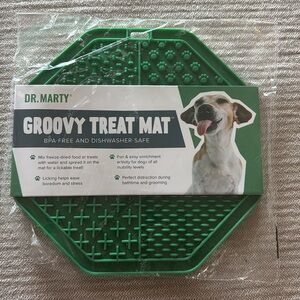 Dr. Marty Groovy Treat Mat BPA Free Dishwasher Safe Dog Food Green - NEW